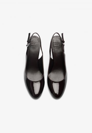 Туфли на высоком каблуке