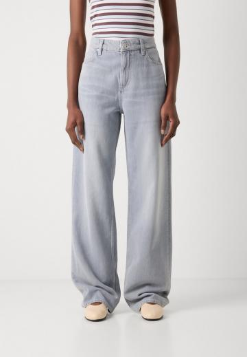 Свободные джинсы