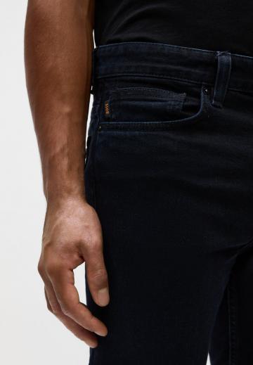 Узкие джинсы