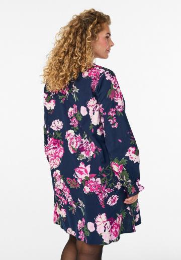 Короткое платье