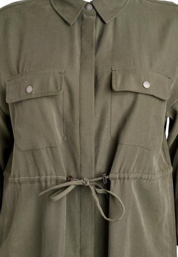 Куртка с накладнымит карманами