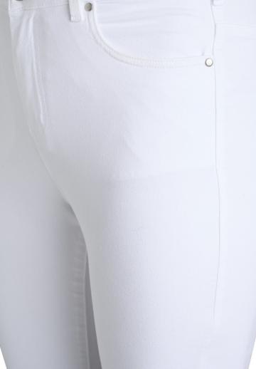 Узкие джинсы