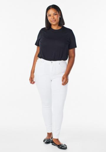 Узкие джинсы