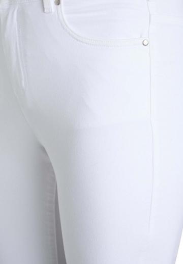 Узкие джинсы