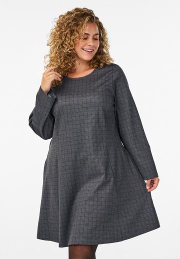 Короткое платье