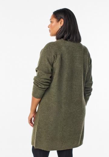 Вязаное платье