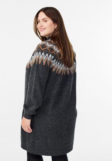 Вязаное платье