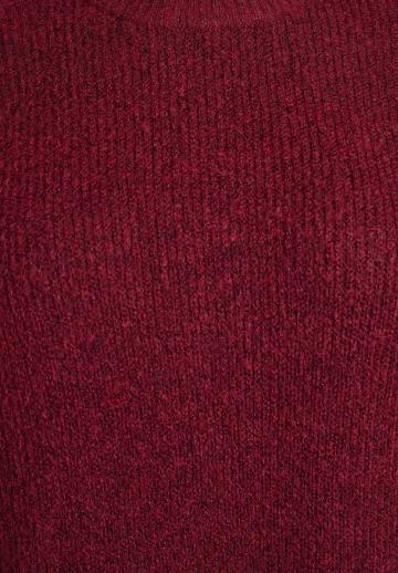 Вязаное платье