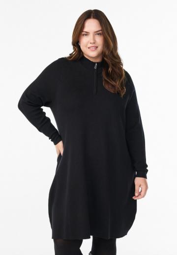 Вязаное платье