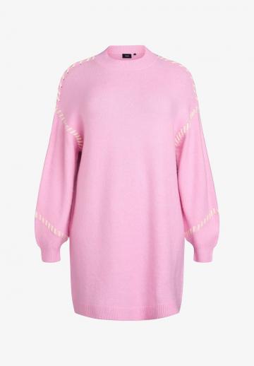 Вязаное платье