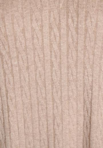 Вязаное платье