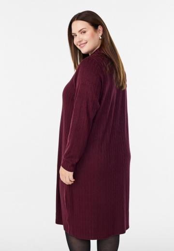 Вязаное платье