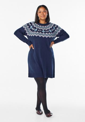 Вязаное платье