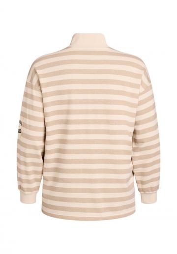 Пуловер в полоску