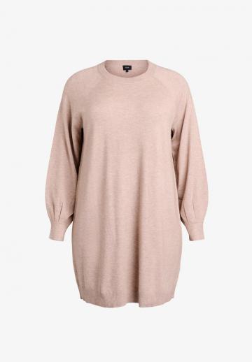 Вязаное платье