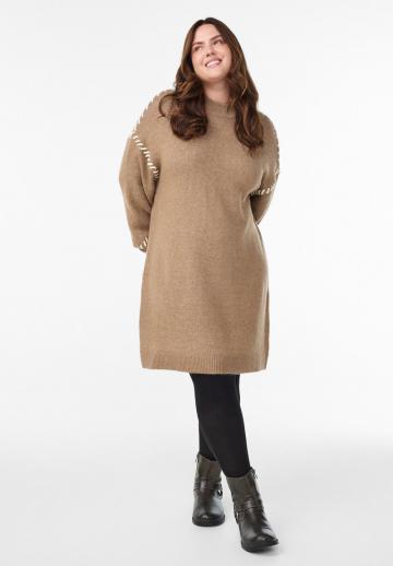 Вязаное платье