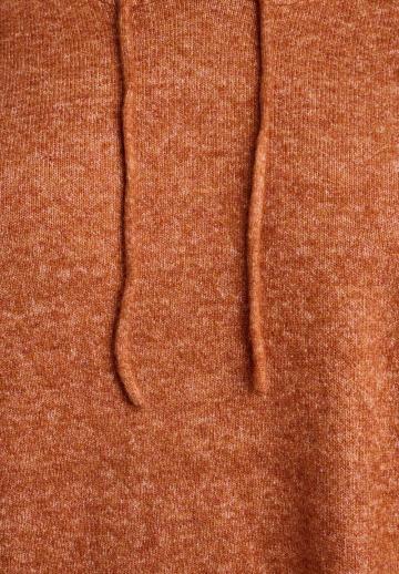 Пуловер с капюшоном