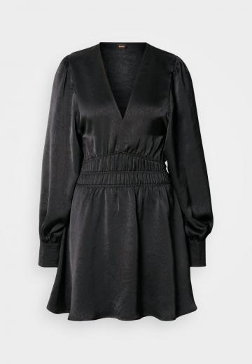 Коктейльное платье