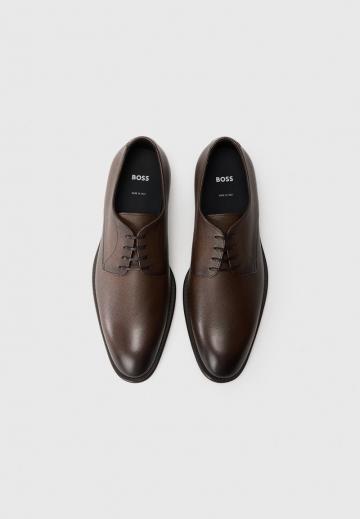 Ботинки на шнуровке