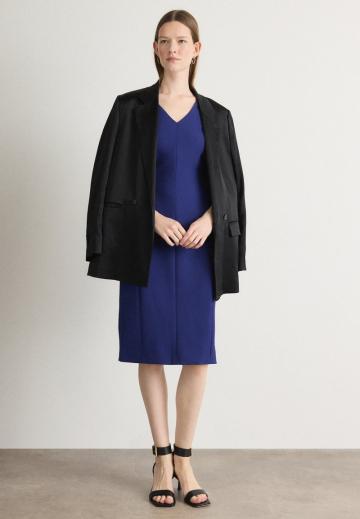 Платье футляр