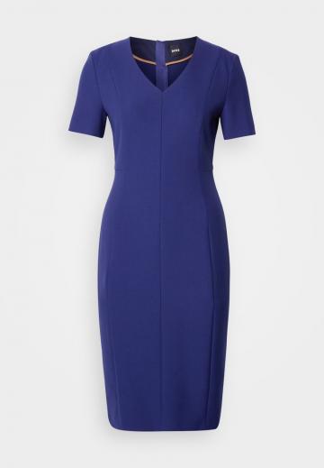 Платье футляр