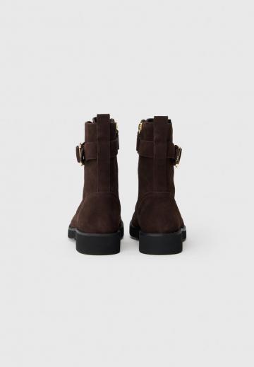 Ботинки на шнуровке