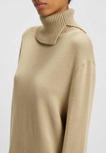 Вязаное платье