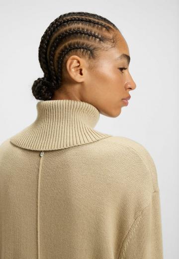 Вязаное платье