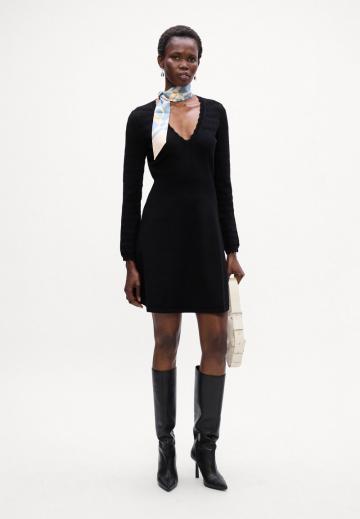 Вязаное платье