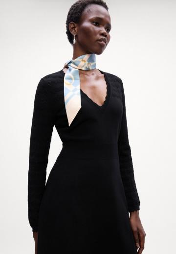 Вязаное платье