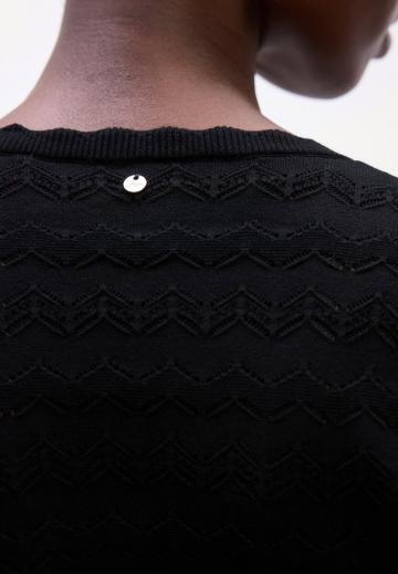 Вязаное платье