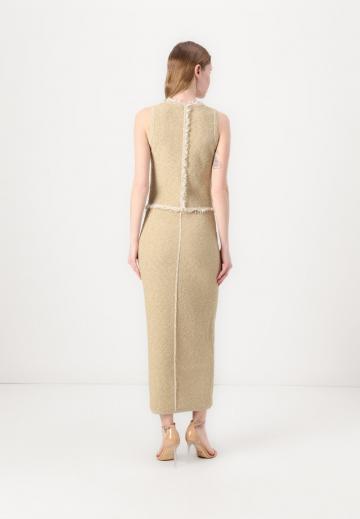 Вязаное платье