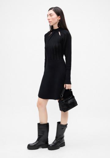 Вязаное платье