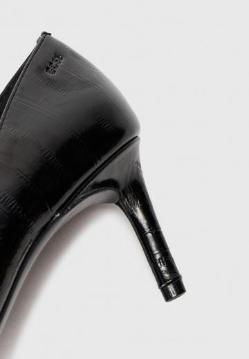 Туфли на высоком каблуке