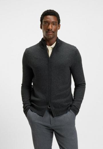 Вязаная кофта