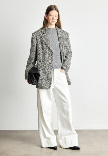 Короткое пальто