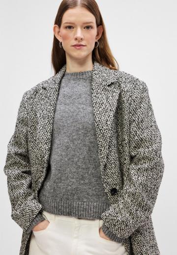 Короткое пальто