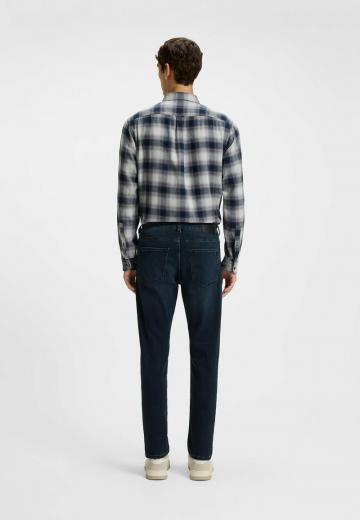 Узкие джинсы