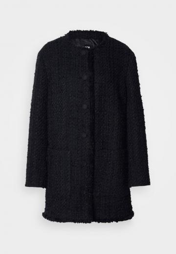 Короткое пальто