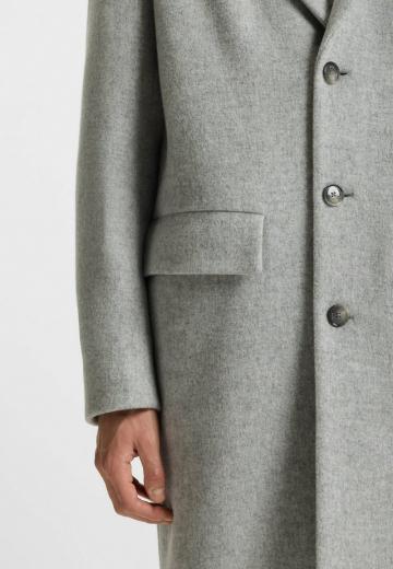 Короткое пальто