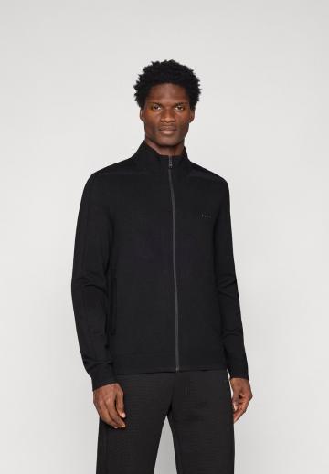 Спортивная кофта