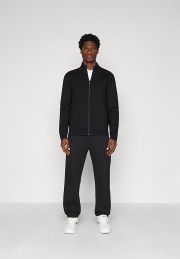 Спортивная кофта