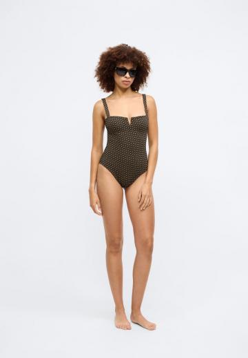 Слитный купальник