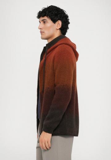 Вязаная кофта