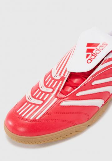 Футбольные бутсы