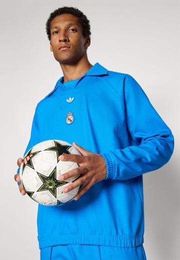 Спортивная кофта