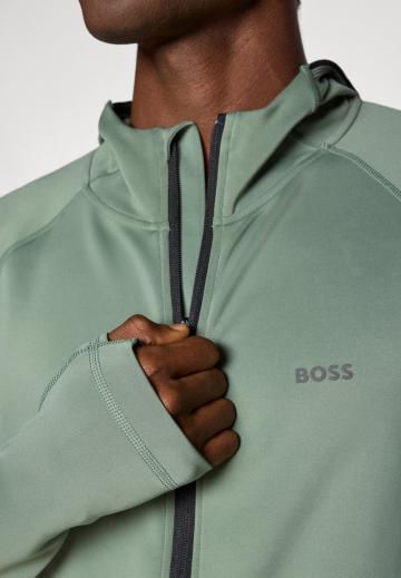 Спортивная куртка