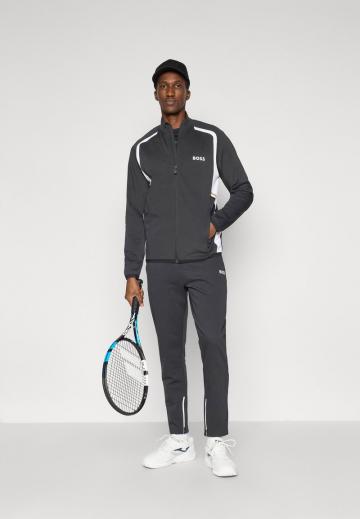 Спортивная куртка