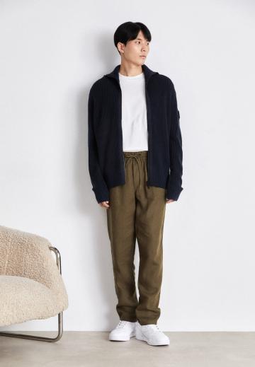 Вязаная кофта