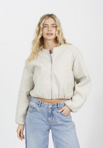 Короткая куртка